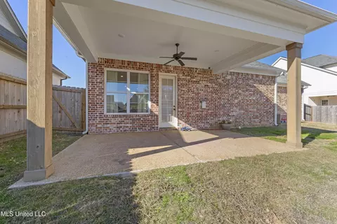 Exterior - 3856 Camborne Ln, Hernando, MS 38632 photo 5 of 6