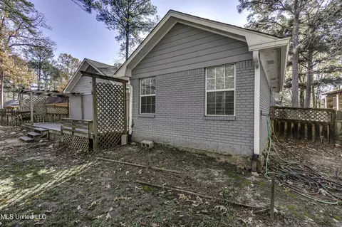 Exterior - 126 Plum Tree Rd, Brandon, MS 39047 photo 12 of 14