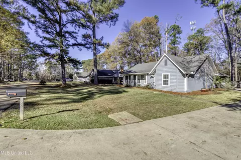 Exterior - 126 Plum Tree Rd, Brandon, MS 39047 photo 4 of 14