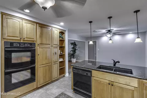 Kitchen - 126 Plum Tree Rd, Brandon, MS 39047 photo 9 of 9