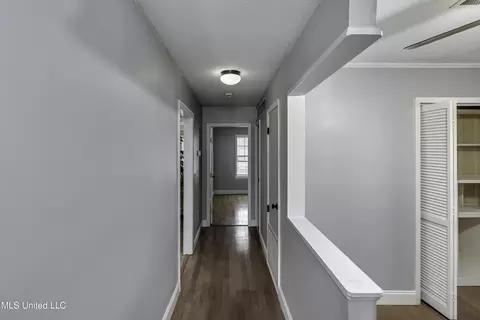 Entry Way - 126 Plum Tree Rd, Brandon, MS 39047 photo 2 of 3