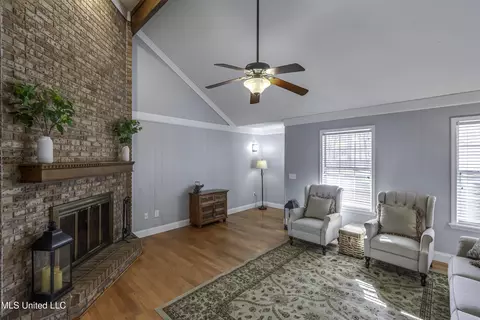 Living - 126 Plum Tree Rd, Brandon, MS 39047 photo 4 of 7