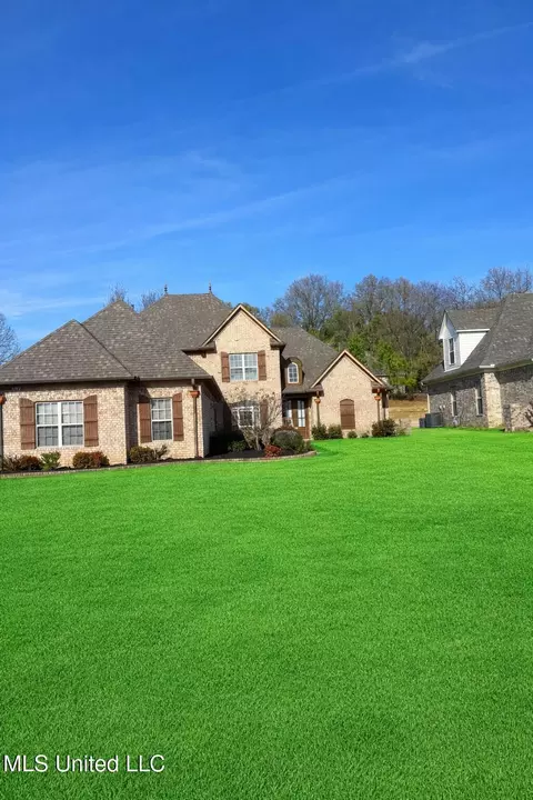 4902 Waterstone Dr, Olive Branch, MS 38654