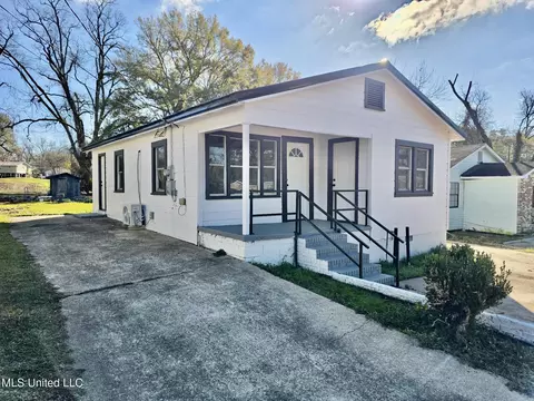 67 Faulk Ave, Fayette, MS 39069