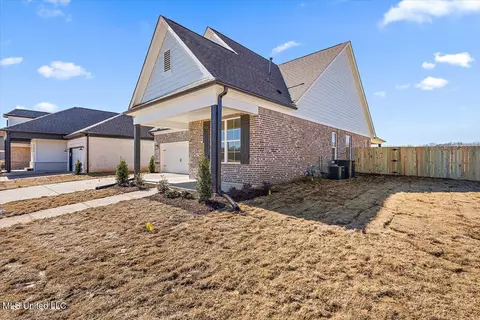 Exterior - 763 W Quitman Ct, Nesbit, MS 38651 photo 6 of 14