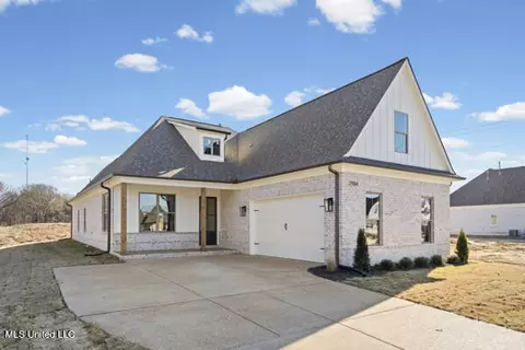 2984 Eden Ln, Nesbit, MS 38651