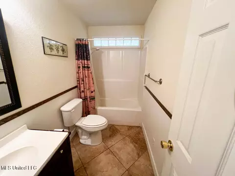 Bath - 197 Burgundy Dr, Lucedale, MS 39452 photo 3 of 7