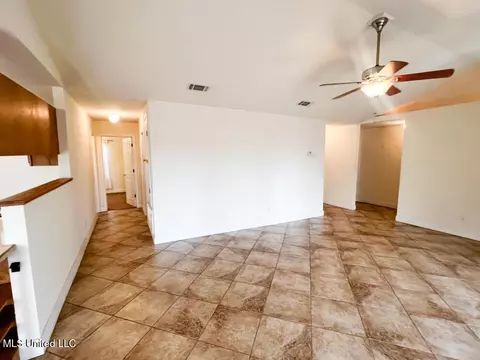 Living - 197 Burgundy Dr, Lucedale, MS 39452 photo 2 of 8