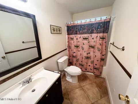 Bath - 197 Burgundy Dr, Lucedale, MS 39452 photo 2 of 7