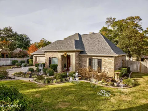 2500 Old Bay Rd, Biloxi, MS 39531