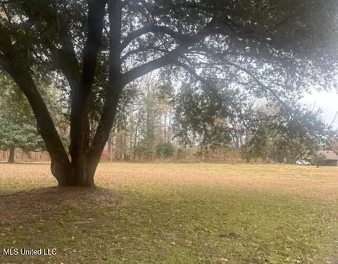Exterior - 7 Rolling Hill Rd, Vicksburg, MS 39183 photo 2 of 2