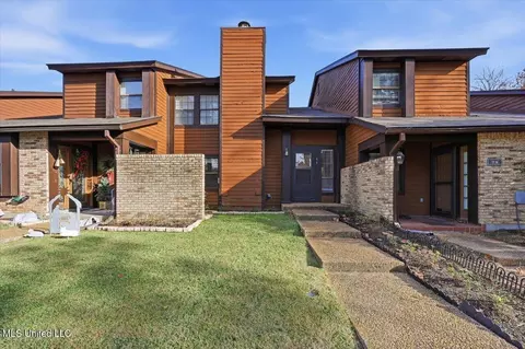 46 Cascades Cir, Clinton, MS 39056