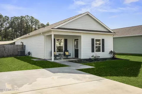 13148 Tracewood Dr, Gulfport, MS 39503