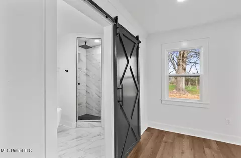 Entry Way - 125 Barr Hill Dr # -B, Magee, MS 39111 photo 1 of 9