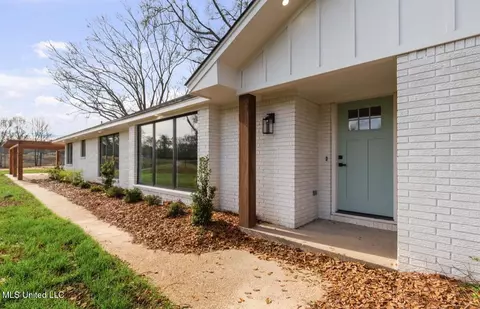 Exterior - 125 Barr Hill Dr # -B, Magee, MS 39111 photo 6 of 14