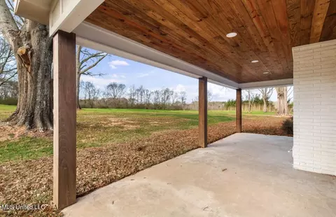 Exterior - 125 Barr Hill Dr # -B, Magee, MS 39111 photo 5 of 14