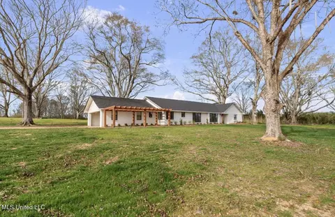Exterior - 125 Barr Hill Dr # -B, Magee, MS 39111 photo 13 of 14