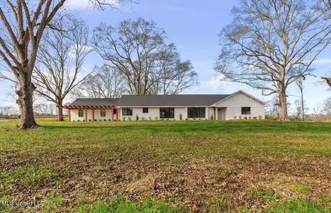Exterior - 125 Barr Hill Dr # -B, Magee, MS 39111 photo 9 of 14