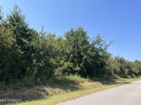 4131 39th St, Bay Saint Louis, MS 39520