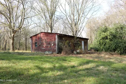 Exterior - 452 Bell Rd, Coldwater, MS 38618 photo 7 of 9