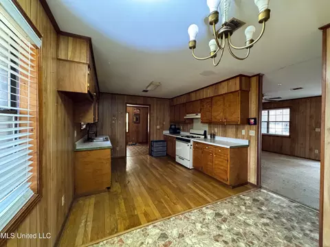 Kitchen - 452 Bell Rd, Coldwater, MS 38618 photo 1 of 2