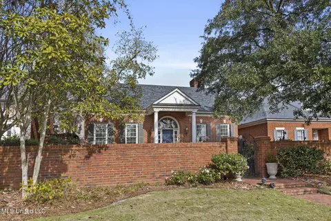 Exterior - 450 Saint Andrews Dr, Jackson, MS 39211 photo 8 of 8