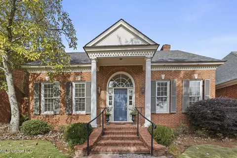 Exterior - 450 Saint Andrews Dr, Jackson, MS 39211 photo 2 of 8