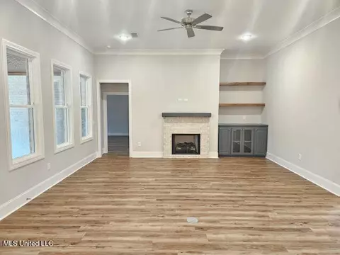 Living - 234 Lost Oak Ln, Brandon, MS 39047 photo 1 of 2