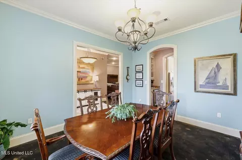 Dining - 116 Sky Meadow Rd, Flora, MS 39071 photo 3 of 3
