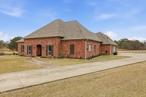 116 Sky Meadow Rd, Flora, MS 39071