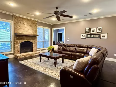 Living - 116 Sky Meadow Rd, Flora, MS 39071 photo 3 of 3