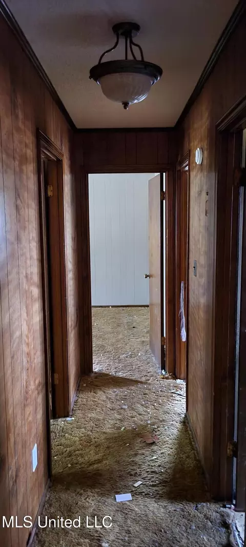 Entry Way - 121 Rogers Smith Rd, Lucedale, MS 39452 photo 3 of 3