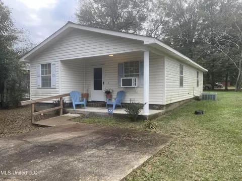 226 Avalon St, Brookhaven, MS 39601