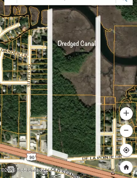 1208 De La Pointe Dr, Gautier, MS 39553