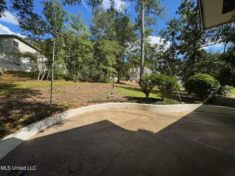 Exterior - 4624 Katherine Blvd, Jackson, MS 39211 photo 7 of 11
