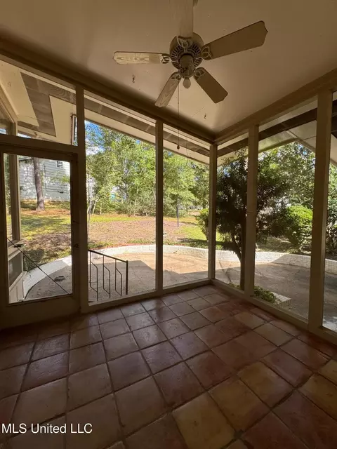 Exterior - 4624 Katherine Blvd, Jackson, MS 39211 photo 5 of 11
