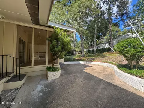Exterior - 4624 Katherine Blvd, Jackson, MS 39211 photo 8 of 11