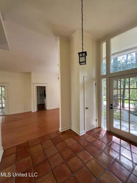 Entry Way - 4624 Katherine Blvd, Jackson, MS 39211 photo 2 of 2