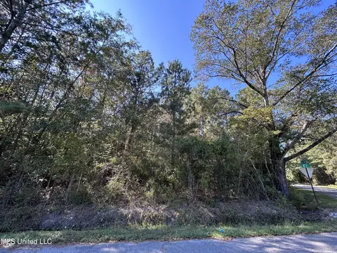 F Street, Biloxi, MS 39532