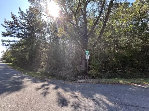 F Street, Biloxi, MS 39532 photo 5