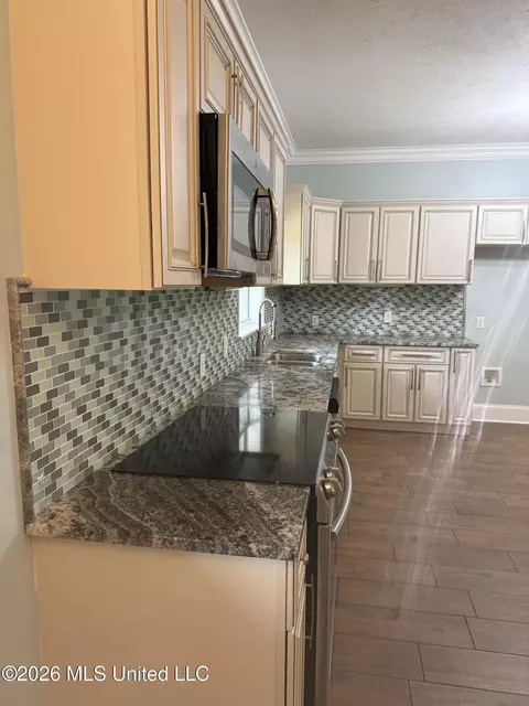 Kitchen - 5520 Ridgewood Rd, Jackson, MS 39211 photo 3 of 3