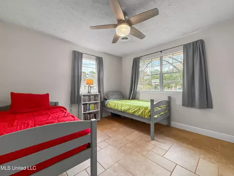 Bedroom - 5255 Parkway Dr, Jackson, MS 39211 photo 3 of 5