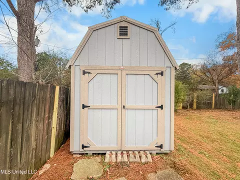 Other - 5255 Parkway Dr, Jackson, MS 39211 photo 5 of 7