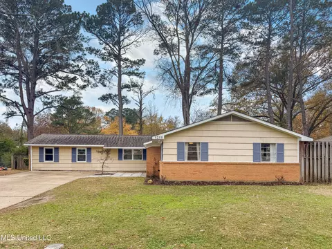 5255 Parkway Dr, Jackson, MS 39211