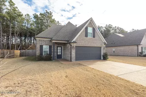 8726 Clark Ave, Southaven, MS 38672