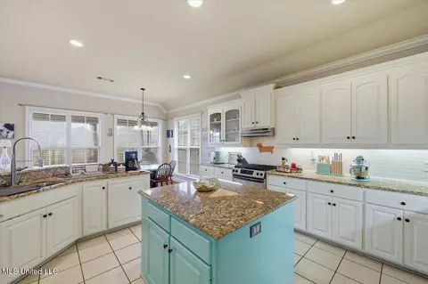 Kitchen - 204 Provonce Park, Brandon, MS 39042 photo 1 of 5