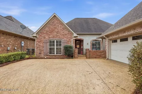 Exterior - 204 Provonce Park, Brandon, MS 39042 photo 4 of 10