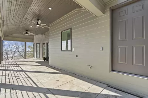 Exterior - 7726 Union Rd, Sardis, MS 38666 photo 9 of 13