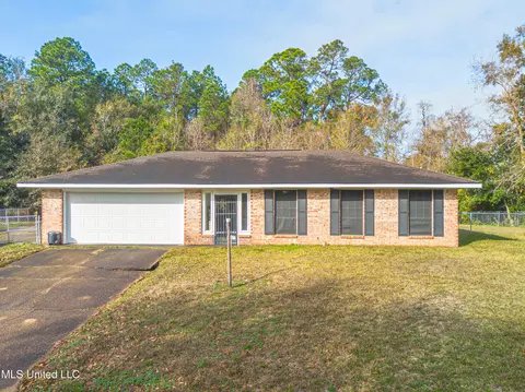 102 Winnie Ct, Gulfport, MS 39503