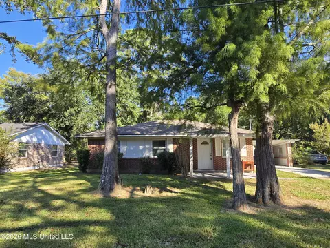 28 Dogwood Ct, Gulfport, MS 39501